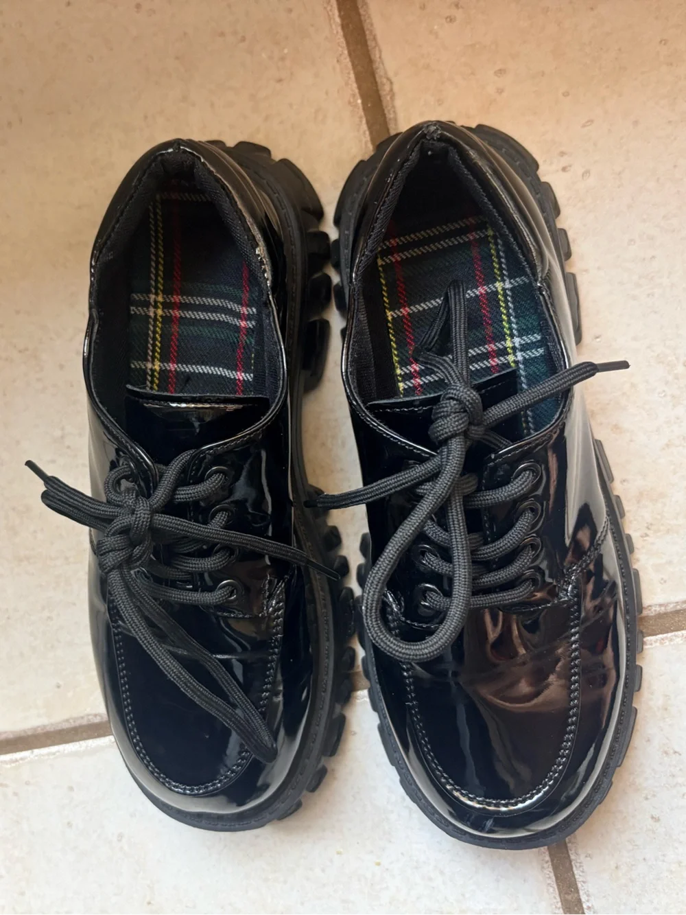 Black Patent Leather Lace-Up Chunky Sole Shoes with Plaid Lining